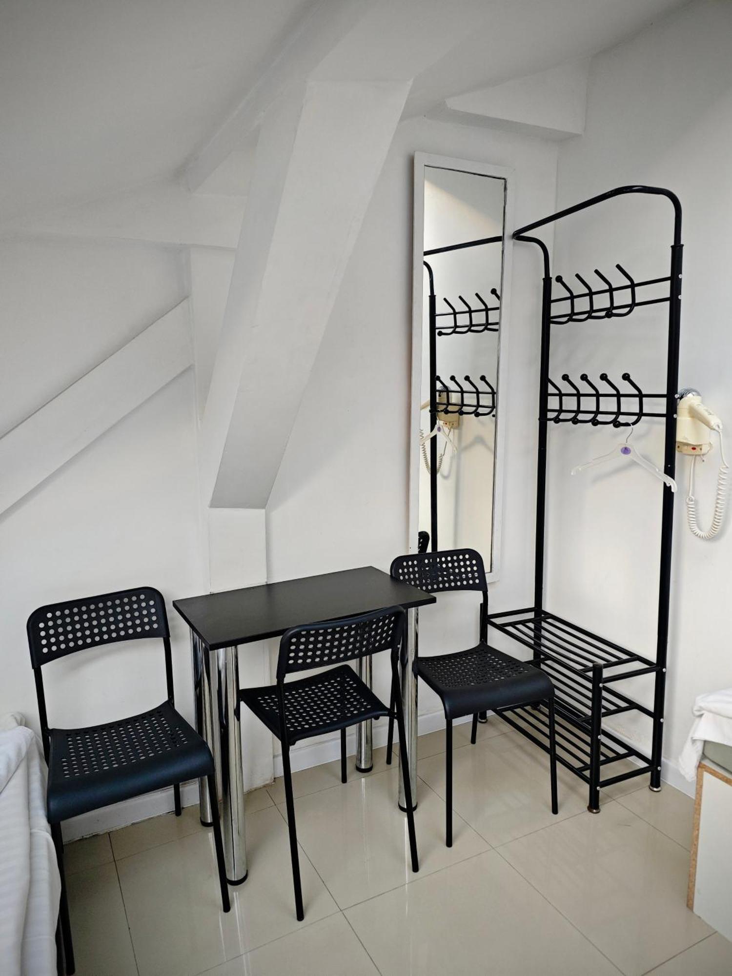 Apartamenty Hoza Attic Studio Βαρσοβία Δωμάτιο φωτογραφία