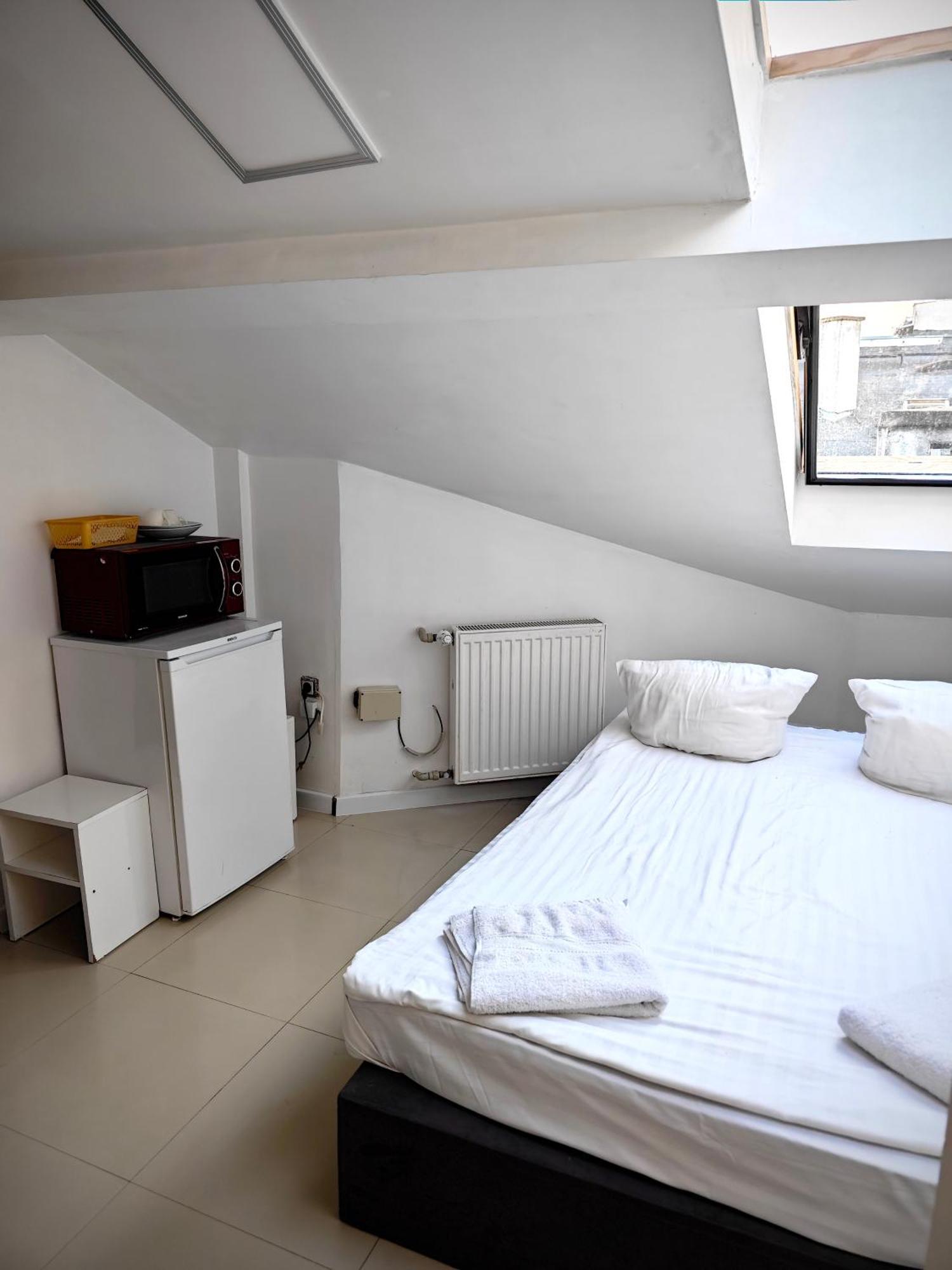 Apartamenty Hoza Attic Studio Βαρσοβία Δωμάτιο φωτογραφία