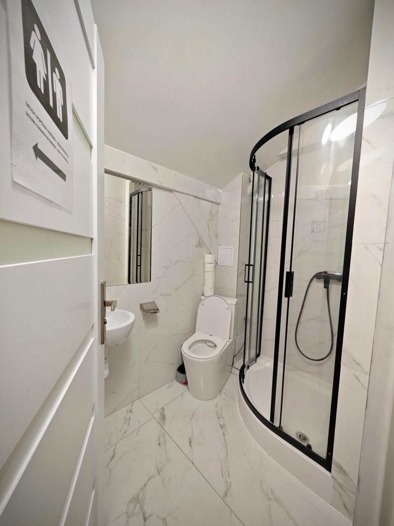 Apartamenty Hoza Attic Studio Βαρσοβία Δωμάτιο φωτογραφία